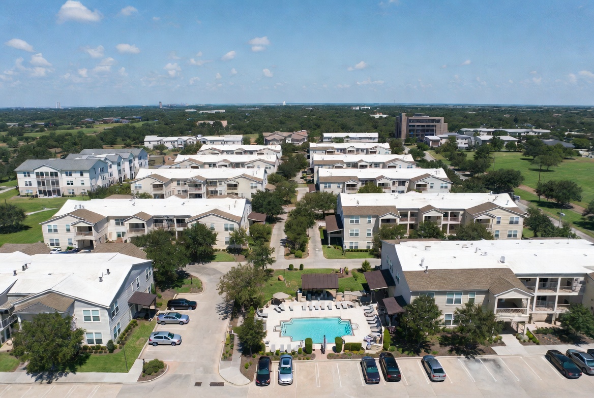 Houston apartment community managed for multifamily owners